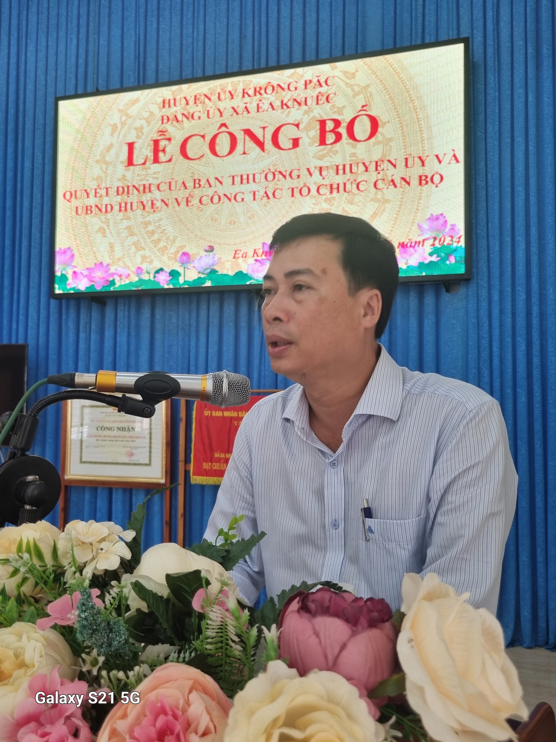 Cán bộ 5